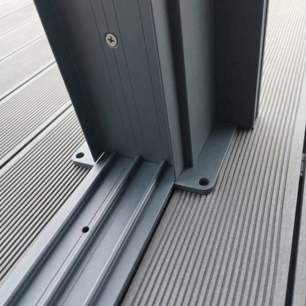 Drzwi przesuwne żaluzjowe 3x125 cm aluminiowe do pergoli Skyline Nordvic 4 m