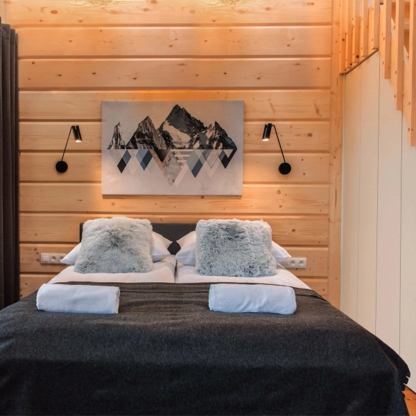 Kinkiet z wysięgnikiem Futuro czarny 1xGU10