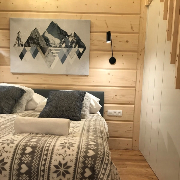 Kinkiet z wysięgnikiem Futuro czarny 1xGU10