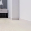 Listwa przypodłogowa wodoodporna Alpha 80 mm 2,4 m Kaszmir - montaż napinacze